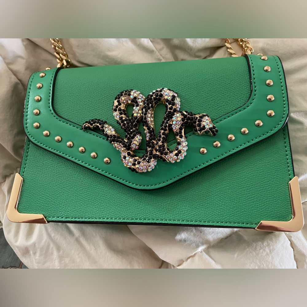 NWOT Bayvia Snake purse